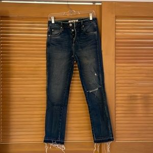 AMO babe dive bar destroy 27